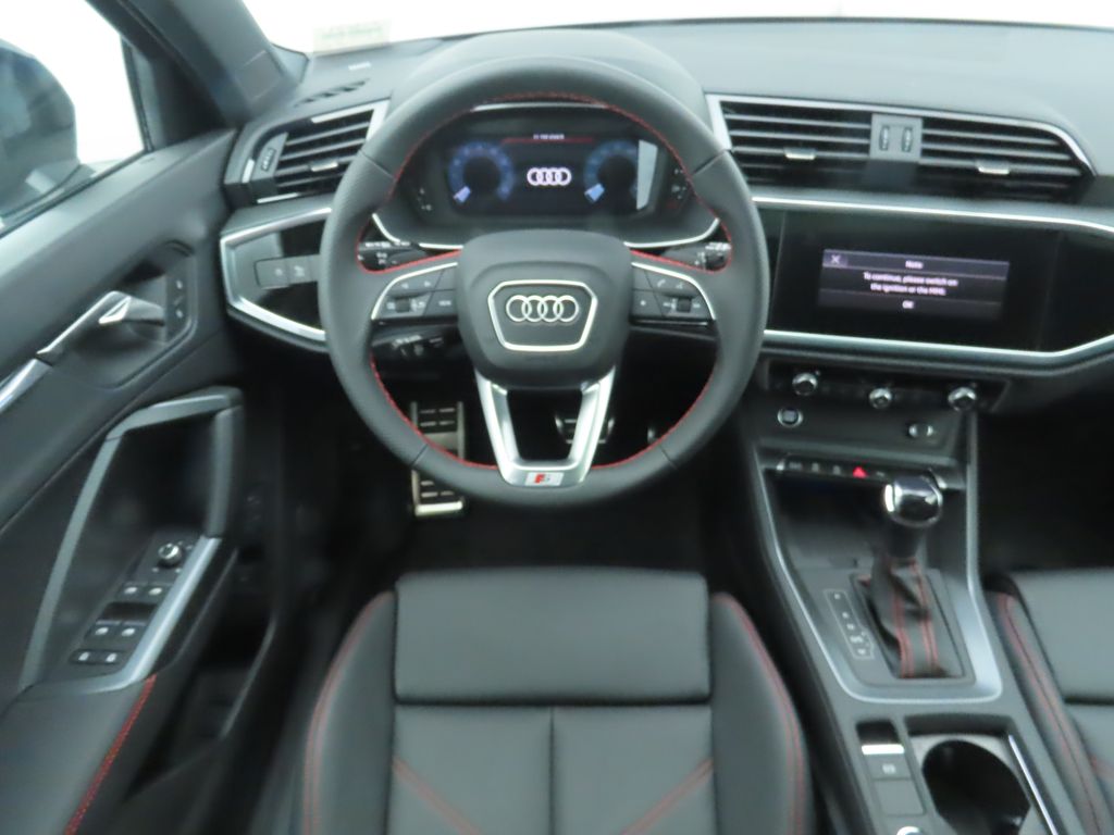Thumbnail: 2025 Audi Q3 - 11