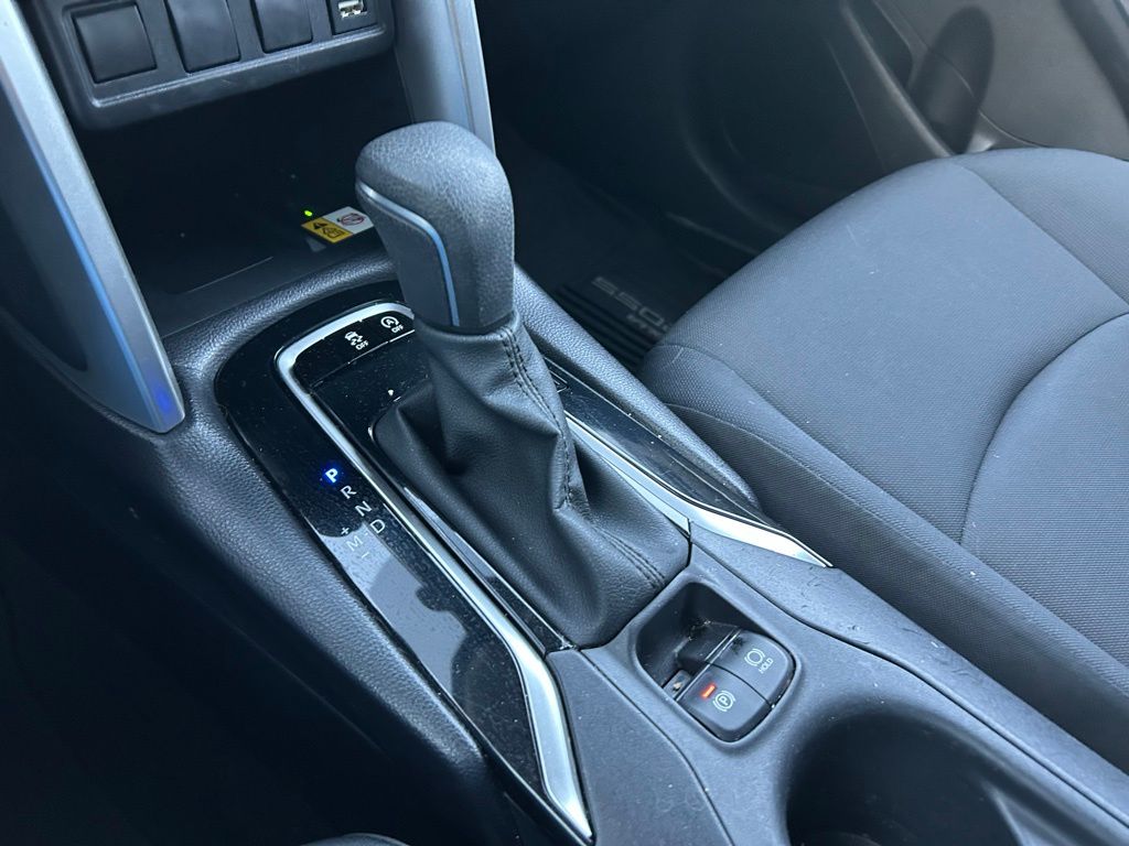 Thumbnail: 2022 Toyota Corolla Cross - 25