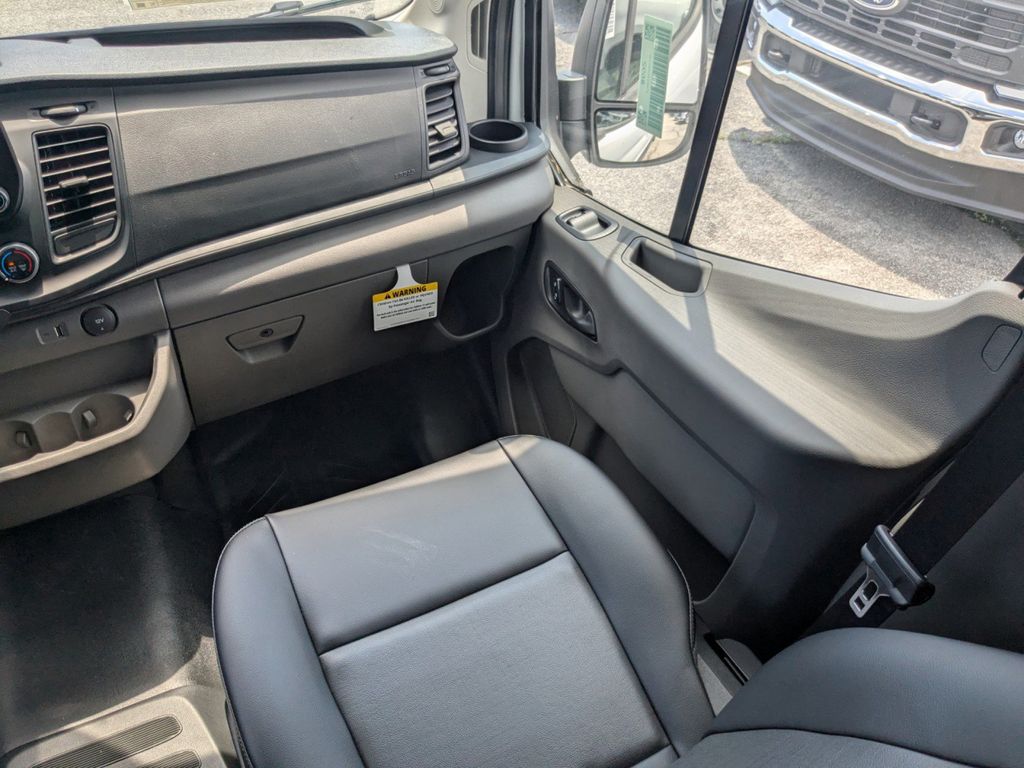 2025 Ford Transit 250