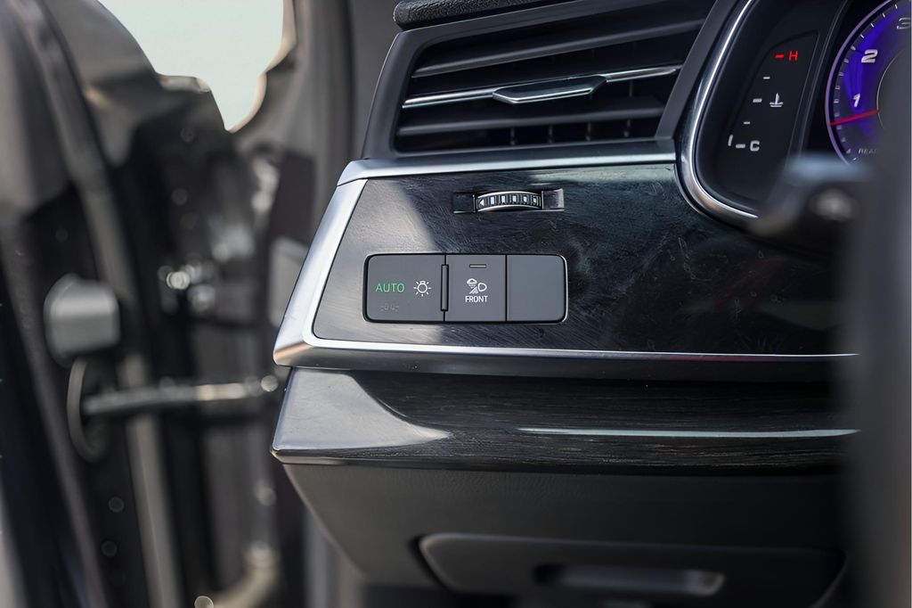 Used Car 2021 Audi Q8  55 Premium Plus For Sale Under $40,000 In Austin, Texas