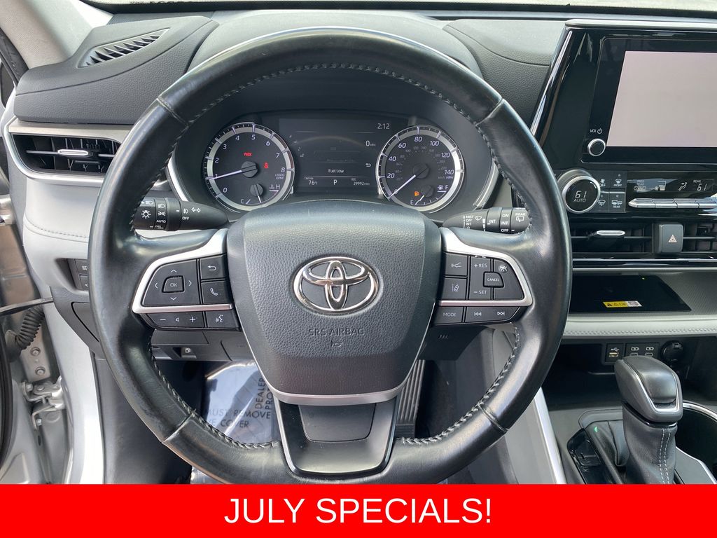Used 2023 Toyota Highlander SUV