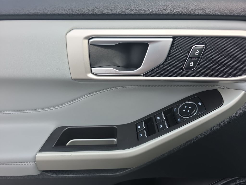 Certified Used 2023 Gray Ford XLT image 16