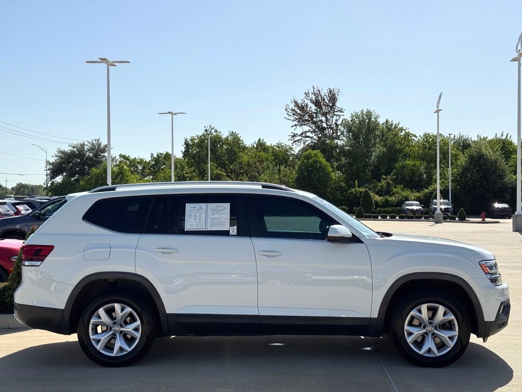 2018 Volkswagen Atlas 2.0T SE  at Royal Nissan