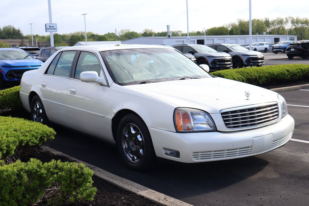 2001 Cadillac DeVille Base 3