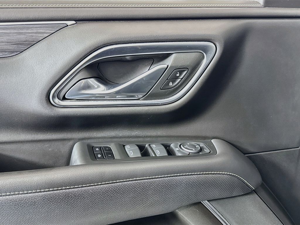 2021 GMC Yukon SLT - Photo 21