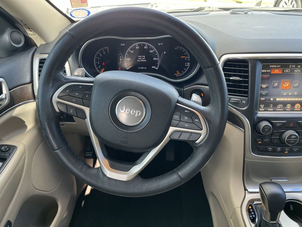 2017 Jeep Grand Cherokee Limited 17