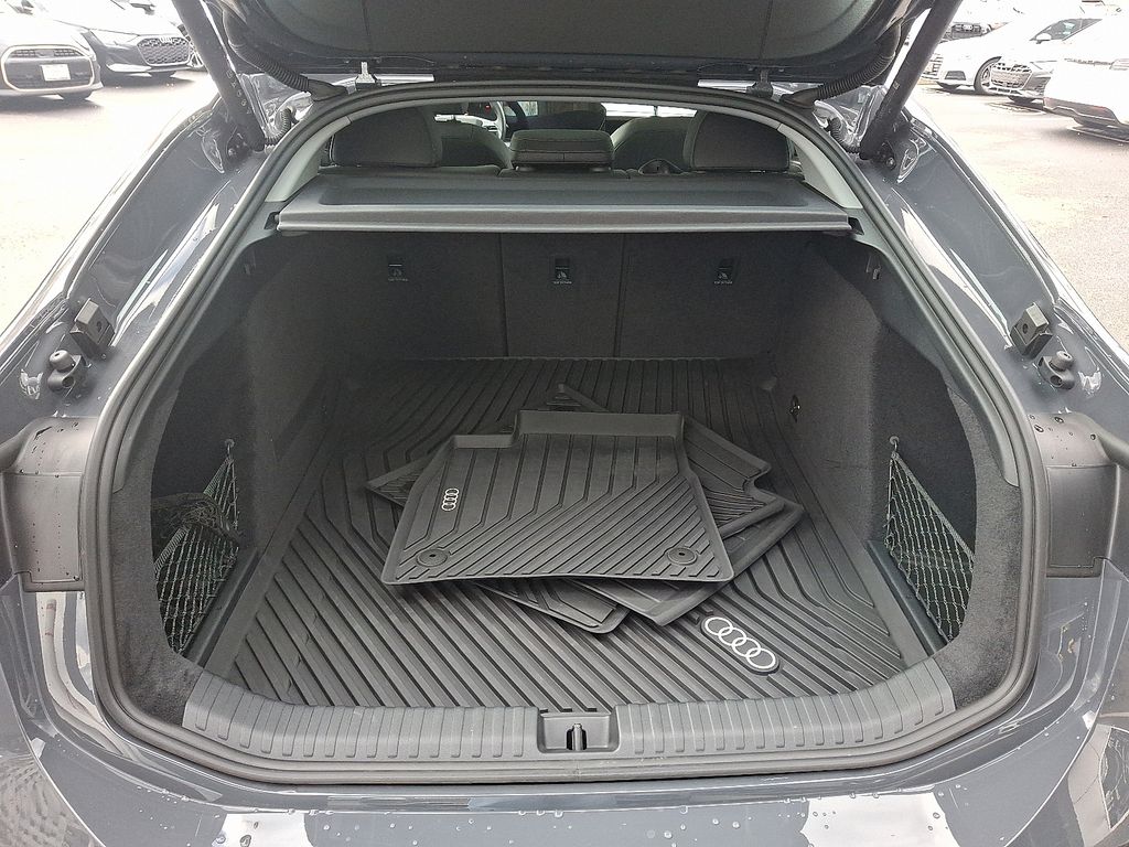 Thumbnail: 2025 Audi e-tron S - 24