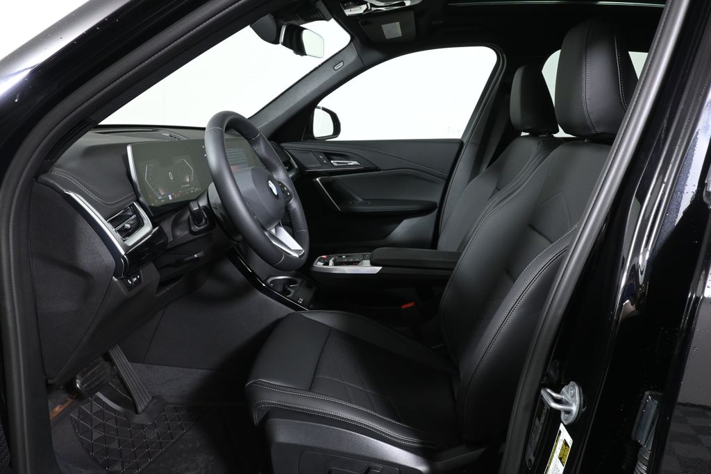 Thumbnail: 2027 BMW X1 - 3