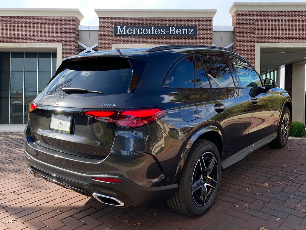 2025 Mercedes-Benz GLC 300 4