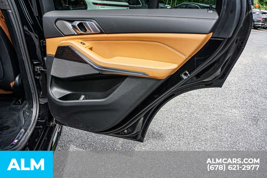 Used 2025 Black BMW sDrive40i image 61