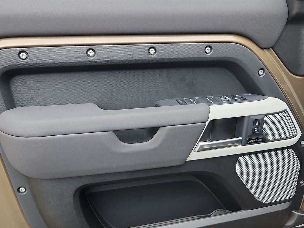 Thumbnail: 2023 Land Rover Defender - 13