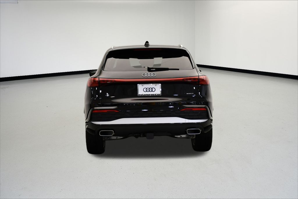 Thumbnail: 2025 Audi Q5 - 4