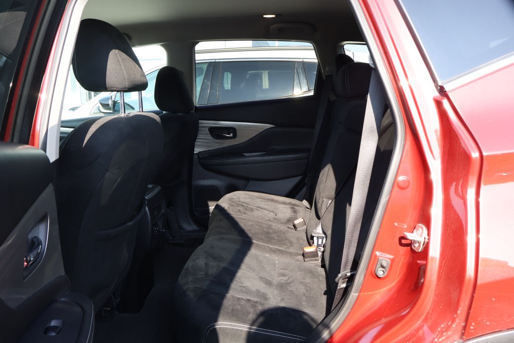 2018 Nissan Murano SV 28