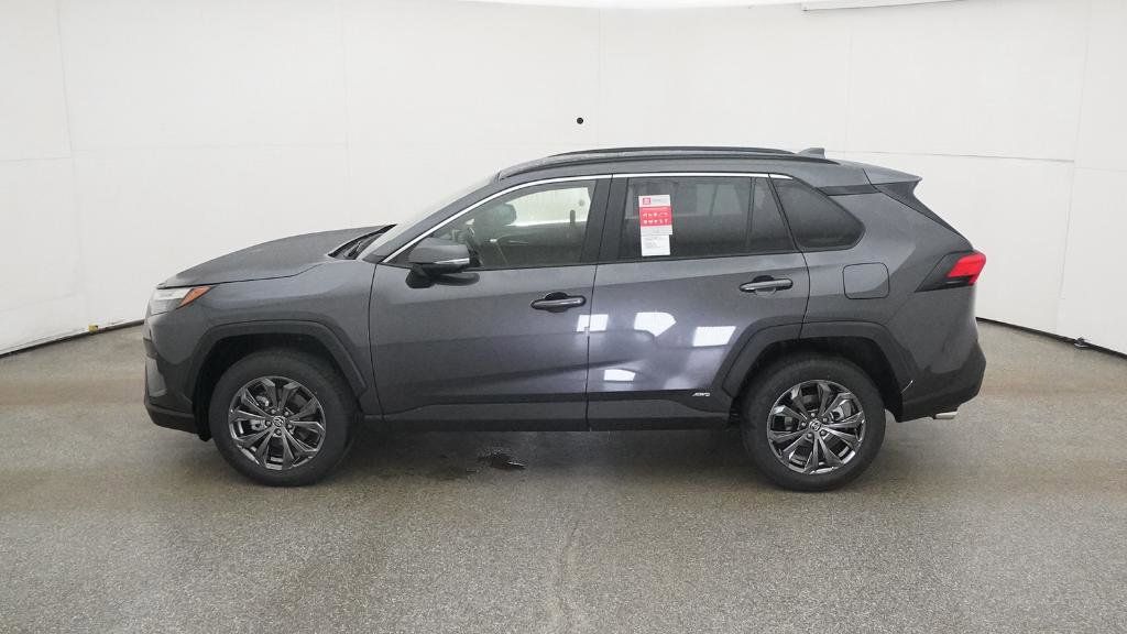 Thumbnail: 2025 Toyota RAV4 - 6