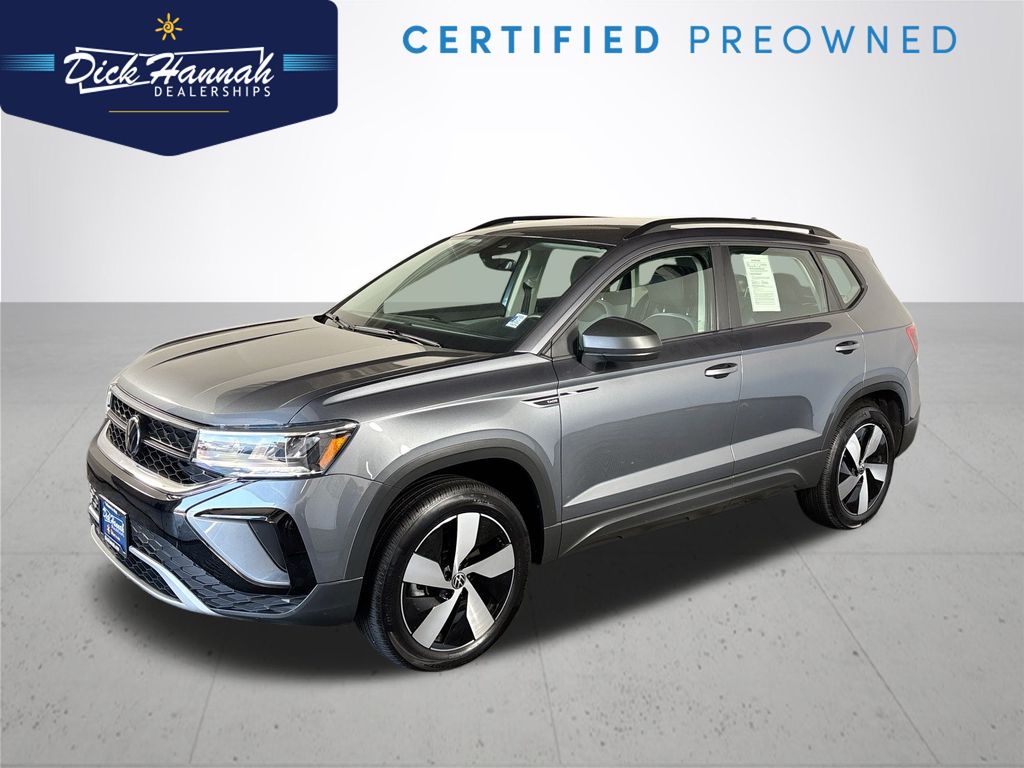 2024 Volkswagen Taos S's photo