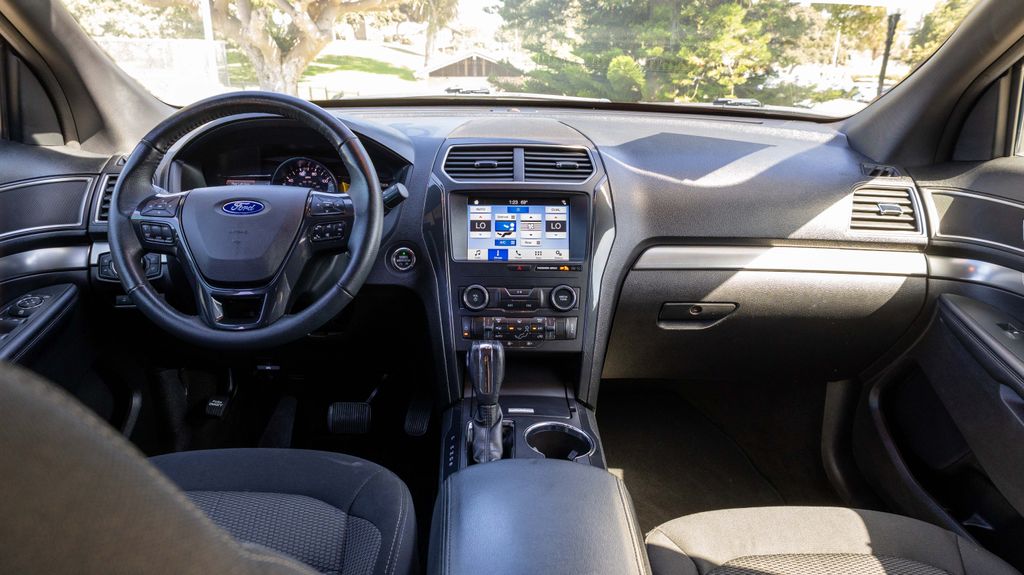 Used 2018 Ford Explorer XLT 4D Sport Utility