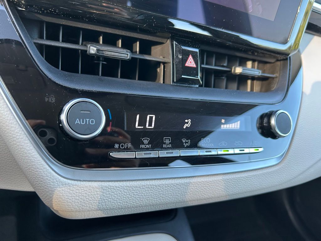2024 Toyota Corolla LE 25