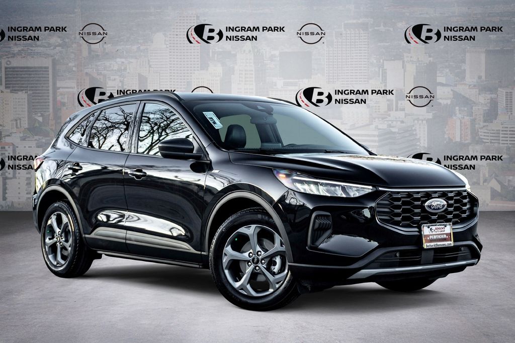 2025 Ford Escape ST-Line FWD