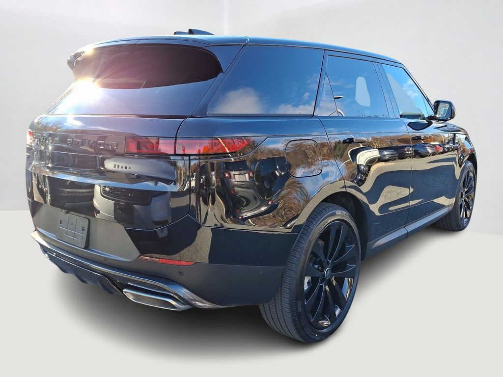 2025 Land Rover Range Rover Sport SE 3