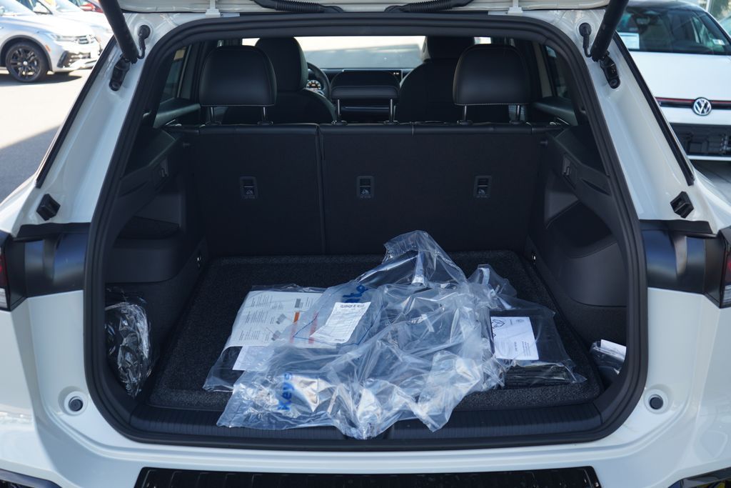 Thumbnail: 2026 Volkswagen Tiguan - 11