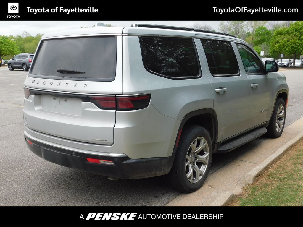 Thumbnail: 2022 Jeep Wagoneer - 4