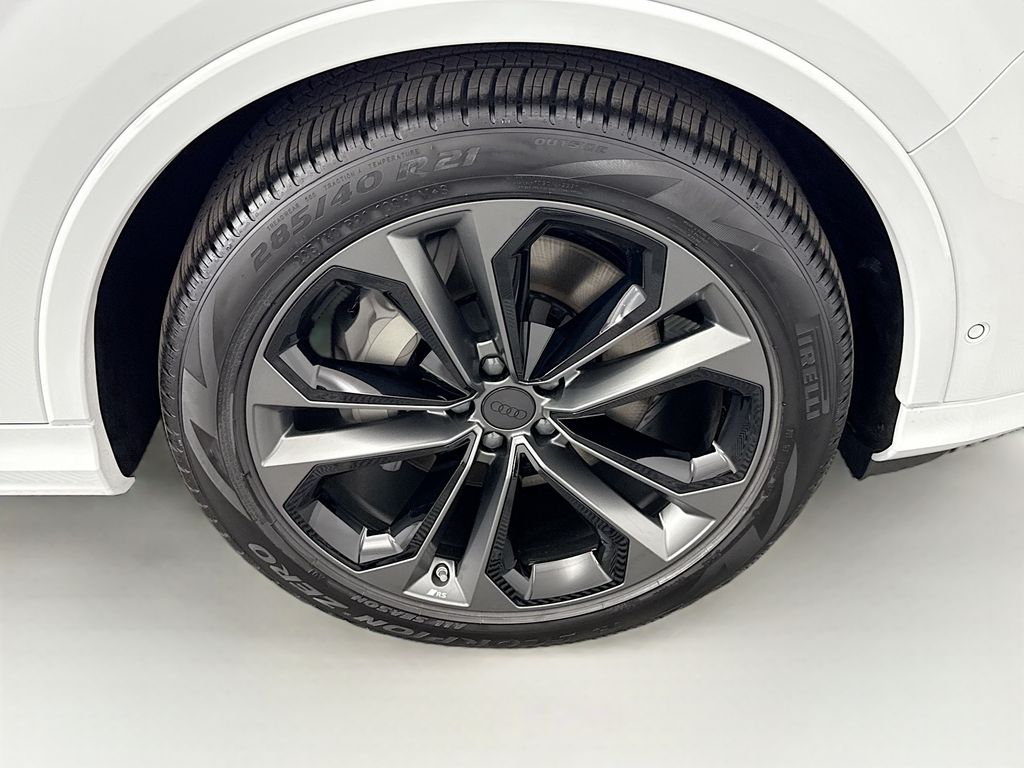 Thumbnail: 2026 Audi Q7 - 31