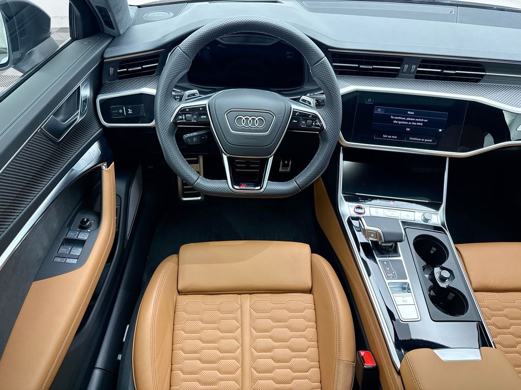 Thumbnail: 2025 Audi RS 6 - 13