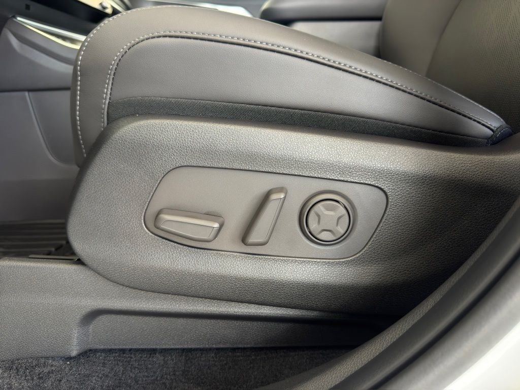 2026 Kia Carnival Hybrid SX White at Community Kia