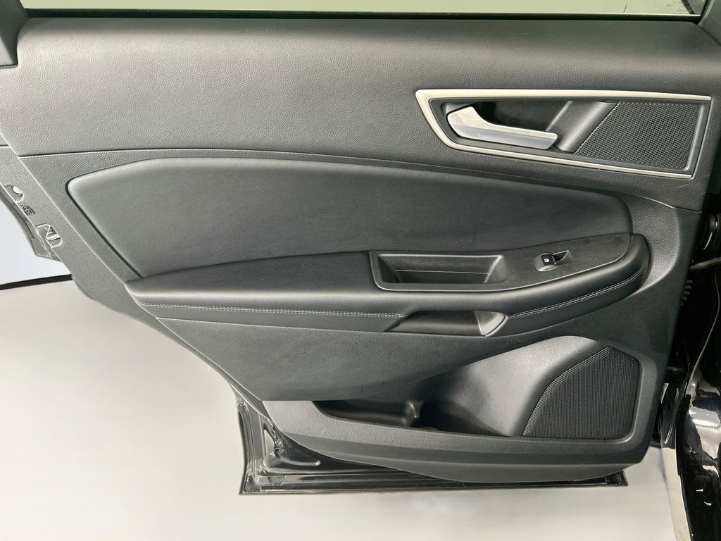 Thumbnail: 2024 Ford Edge - 24