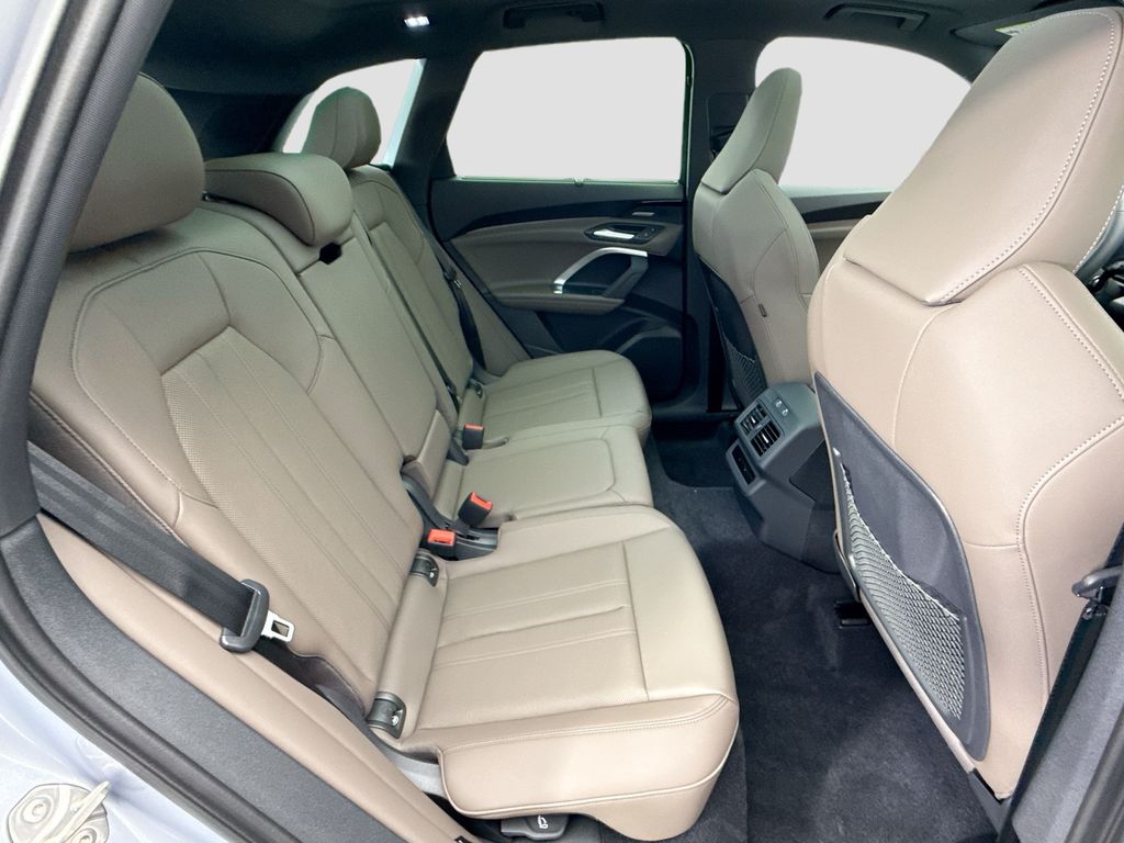 Thumbnail: 2025 Audi Q5 - 22