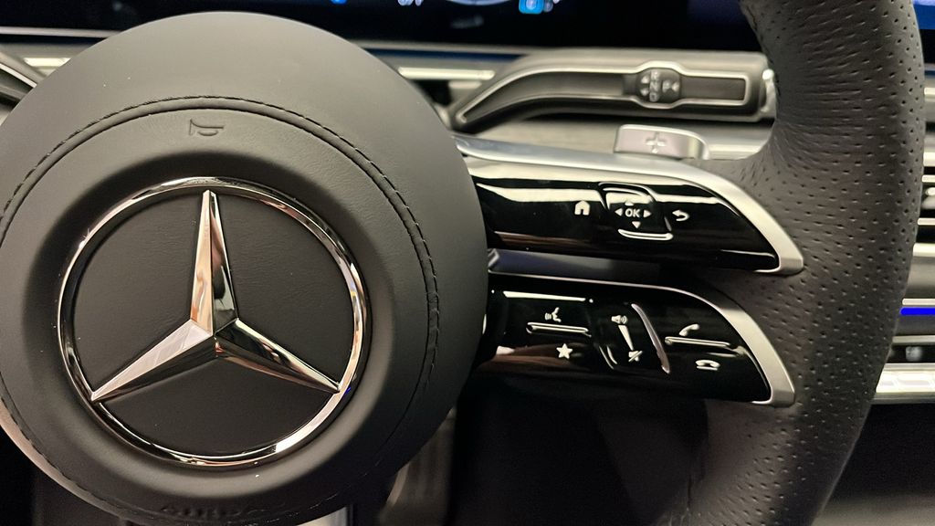 2025 Mercedes-Benz GLS 450 4MATIC 15