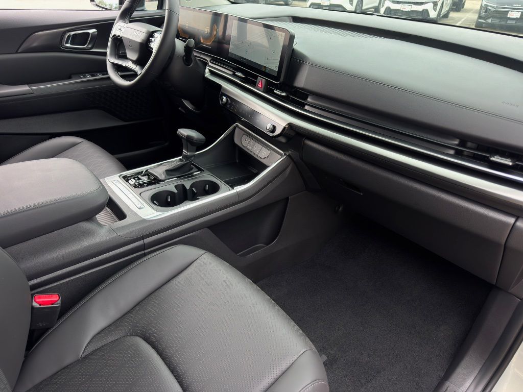 2027 Kia Carnival EX Silver at Community Kia