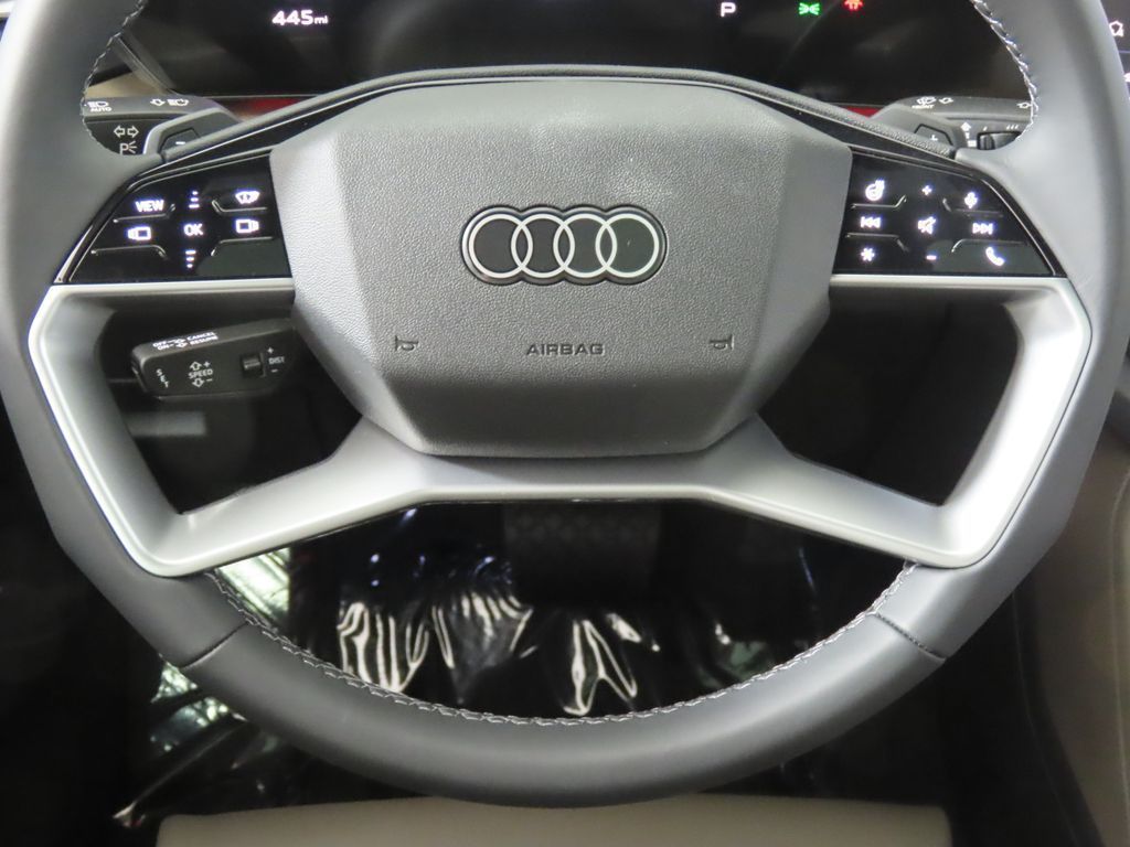 Thumbnail: 2025 Audi Q5 - 14