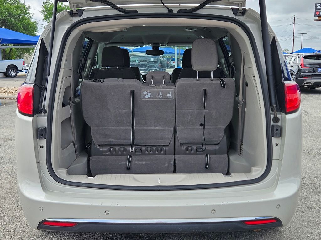 Used Car 2019 Chrysler Pacifica  Touring Plus For Sale Under $20,000 In San Marcos, Texas