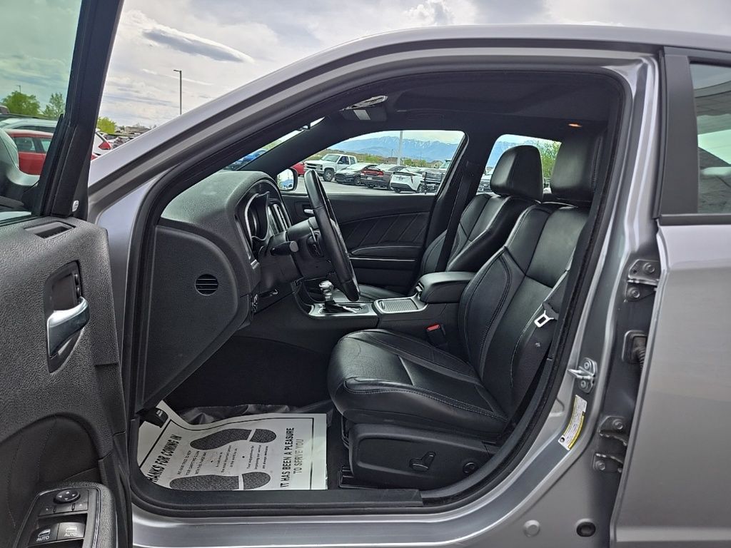 Used 2018 Silver Dodge R/T image 17