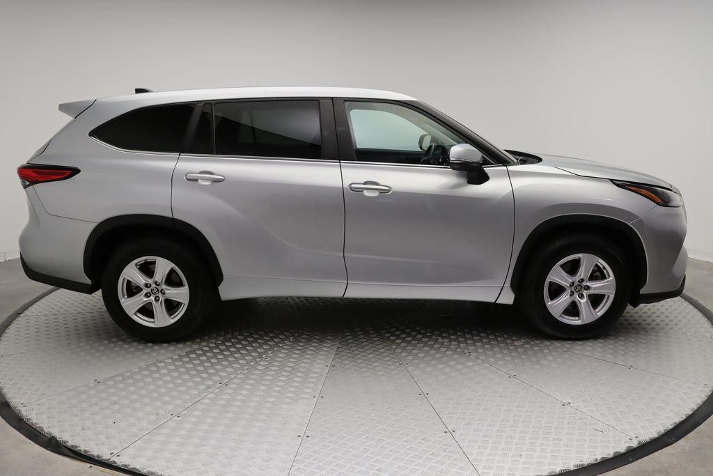 2023 Toyota Highlander L 7