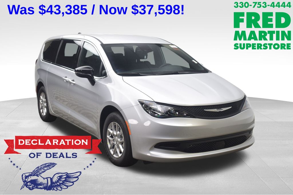 2026 Chrysler Voyager LX FWD