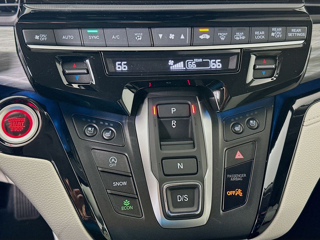 Thumbnail: 2026 Honda Odyssey - 13