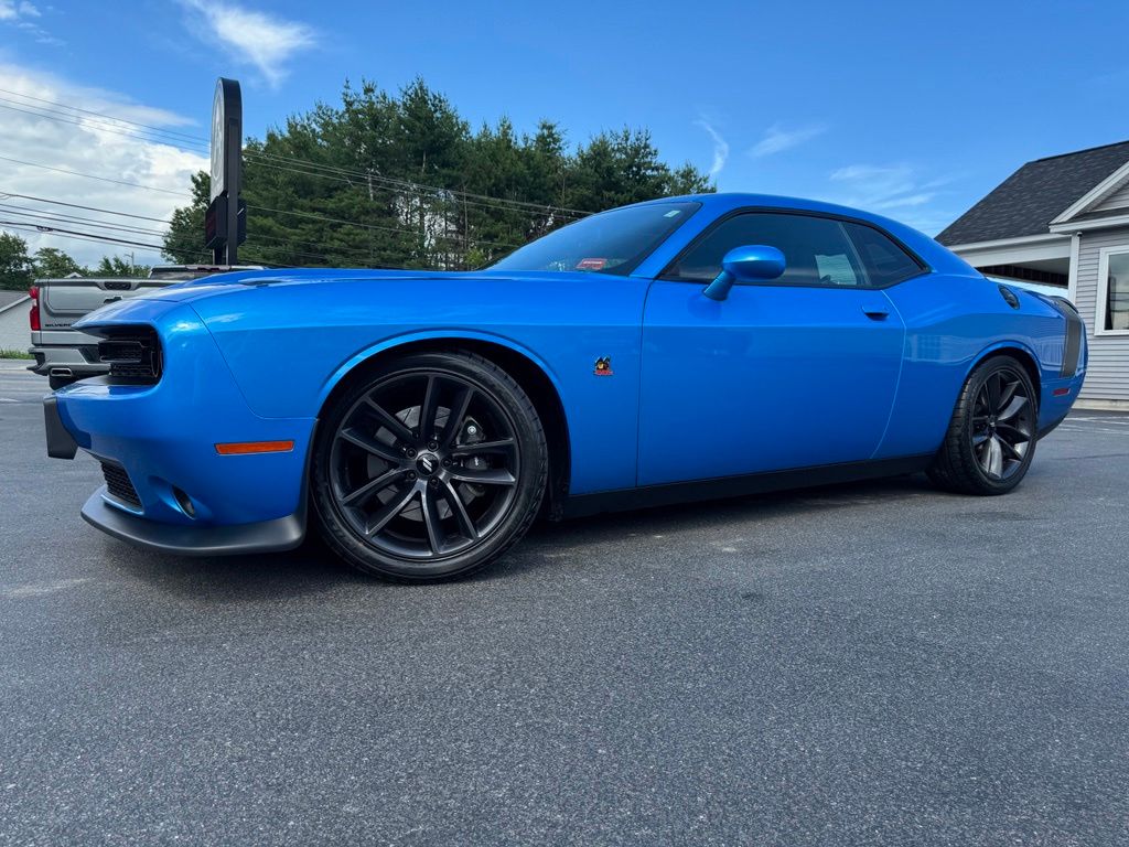 B5 Blue Pearlcoat 2019 Dodge Challenger Coupe Rear-Wheel Drive 6-Speed Manual