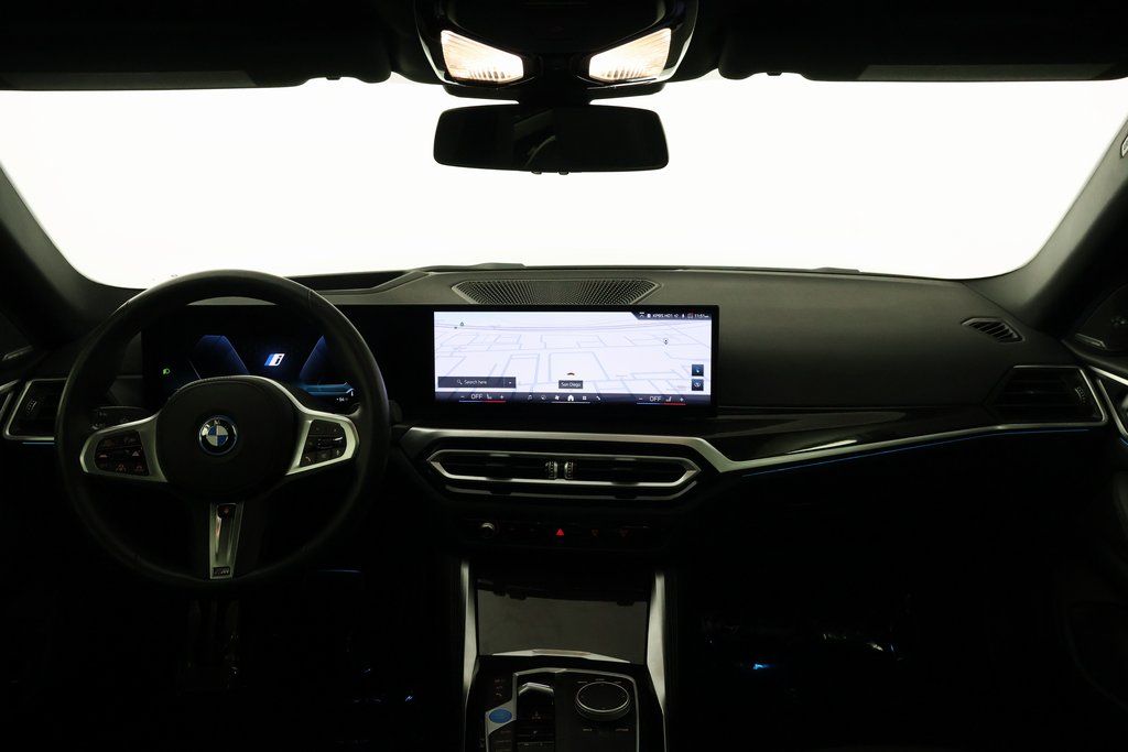 2024 BMW i4 eDrive35 8