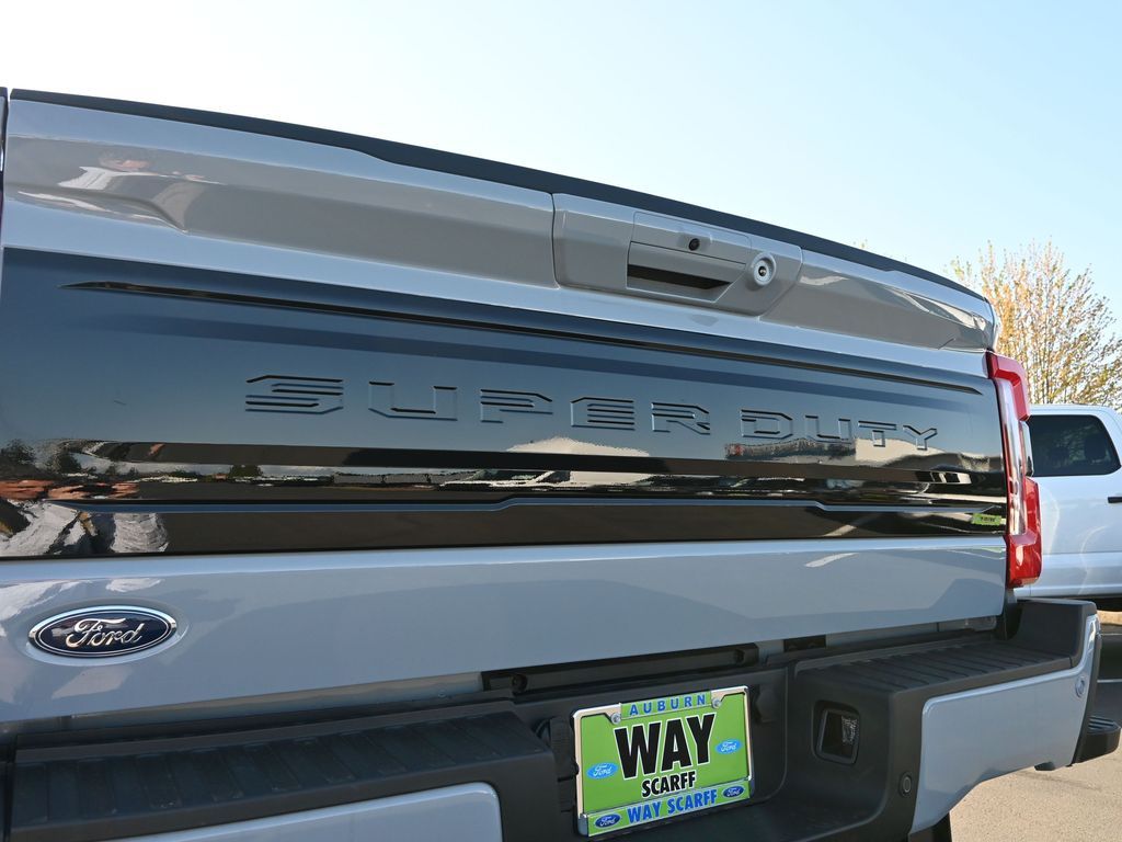 2025 Ford F-350 Super Duty Platinum