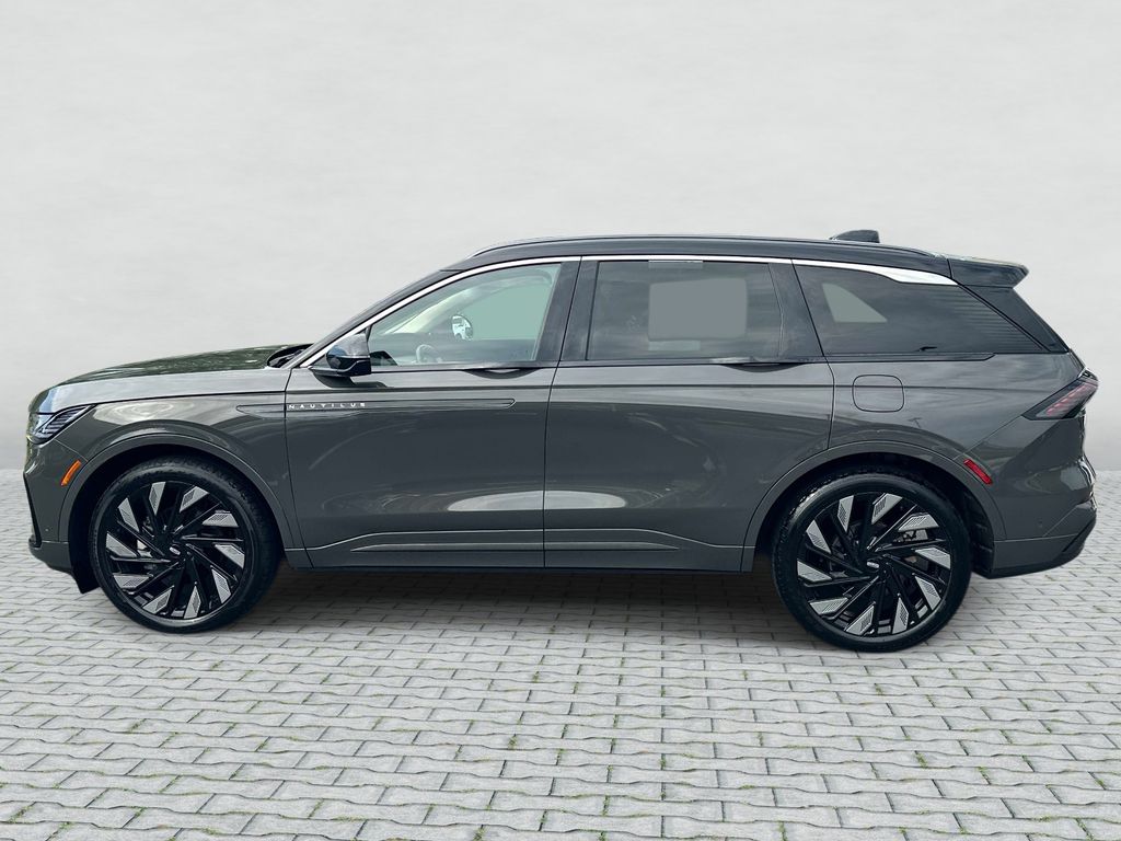 Thumbnail: 2024 Lincoln Nautilus - 8