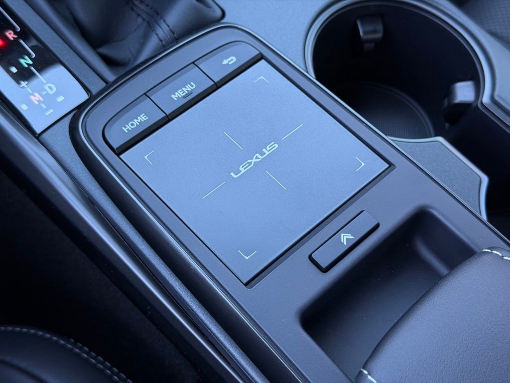 2025 Lexus IS 300 - Photo 33