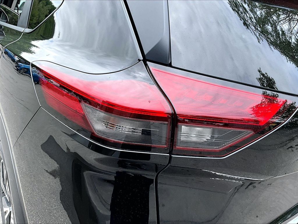 2022 Nissan Rogue — photo 33