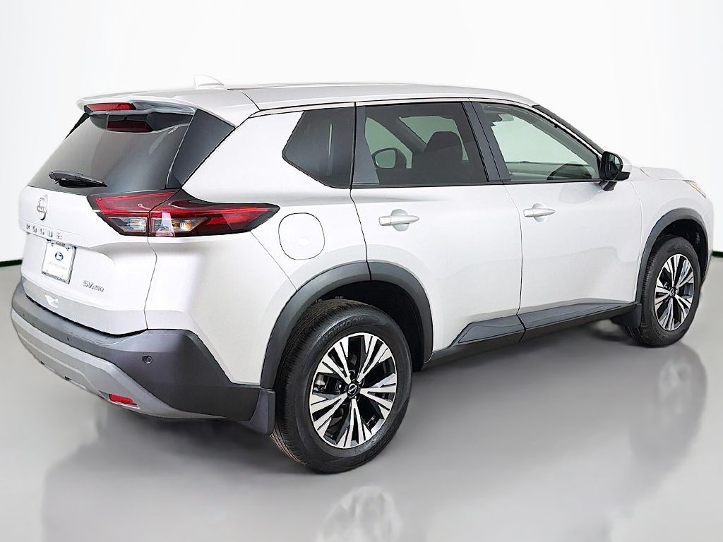 Used 2023 Silver Nissan SV image 9