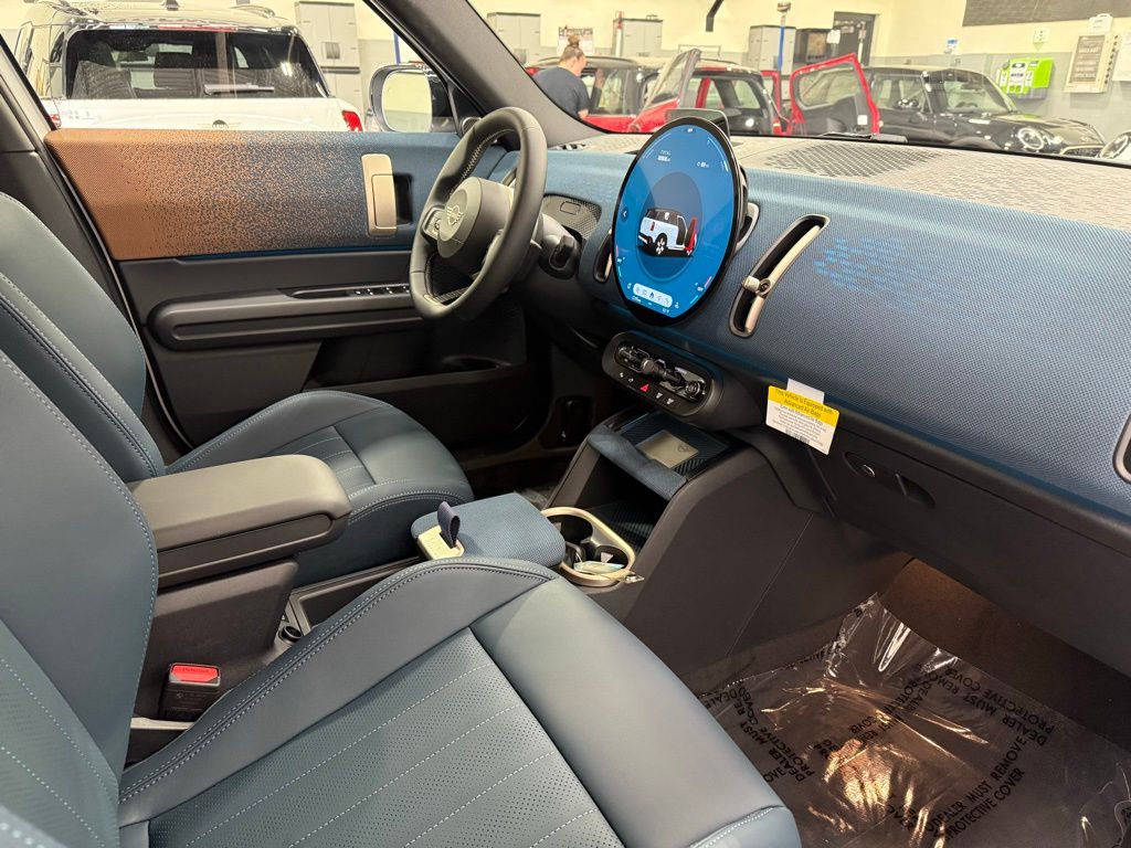 2025 MINI Cooper Countryman Base 25