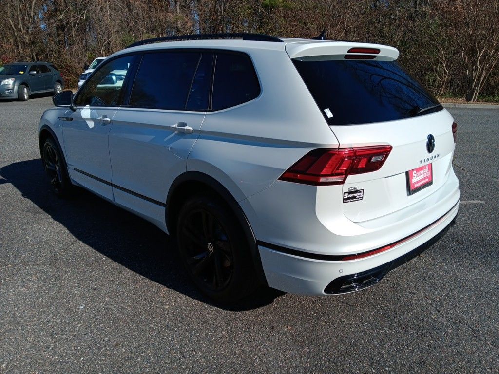 2024 Volkswagen Tiguan 2.0T SE R-Line Black 3