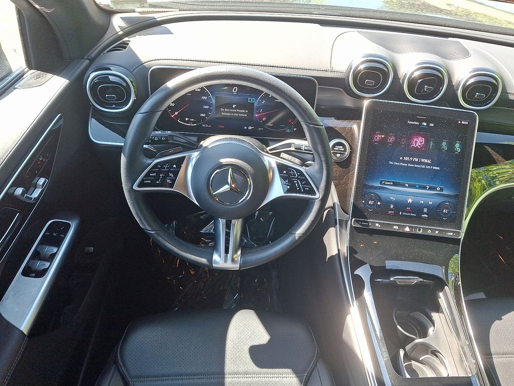 2023 Mercedes-Benz GLC 300 11