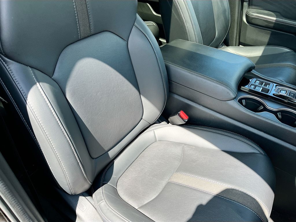 Used 2025 Black Honda Touring image 31