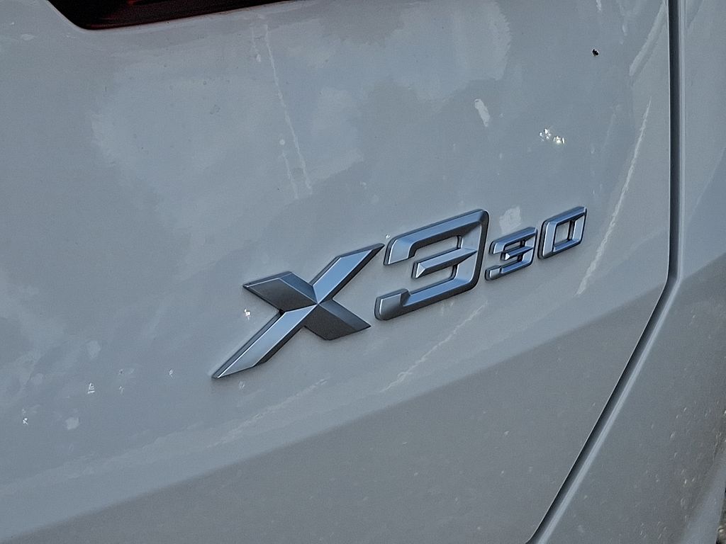 Thumbnail: 2026 BMW X3 - 11